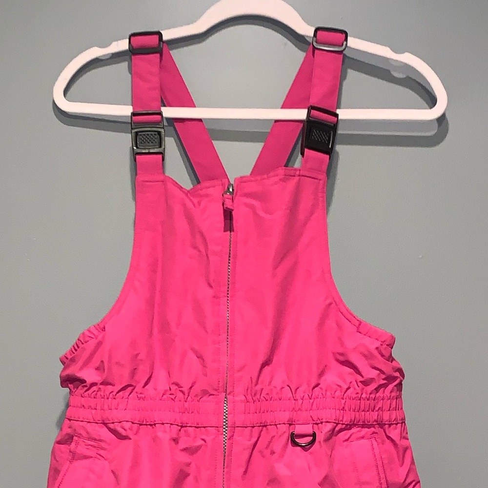 𝙻𝚊𝚗𝚍𝚜' 𝙴𝚗𝚍 𝙺𝚒𝚍𝚜 𝚂𝚗𝚘𝚠𝚜𝚞𝚒𝚝 - Picture 2 of 6